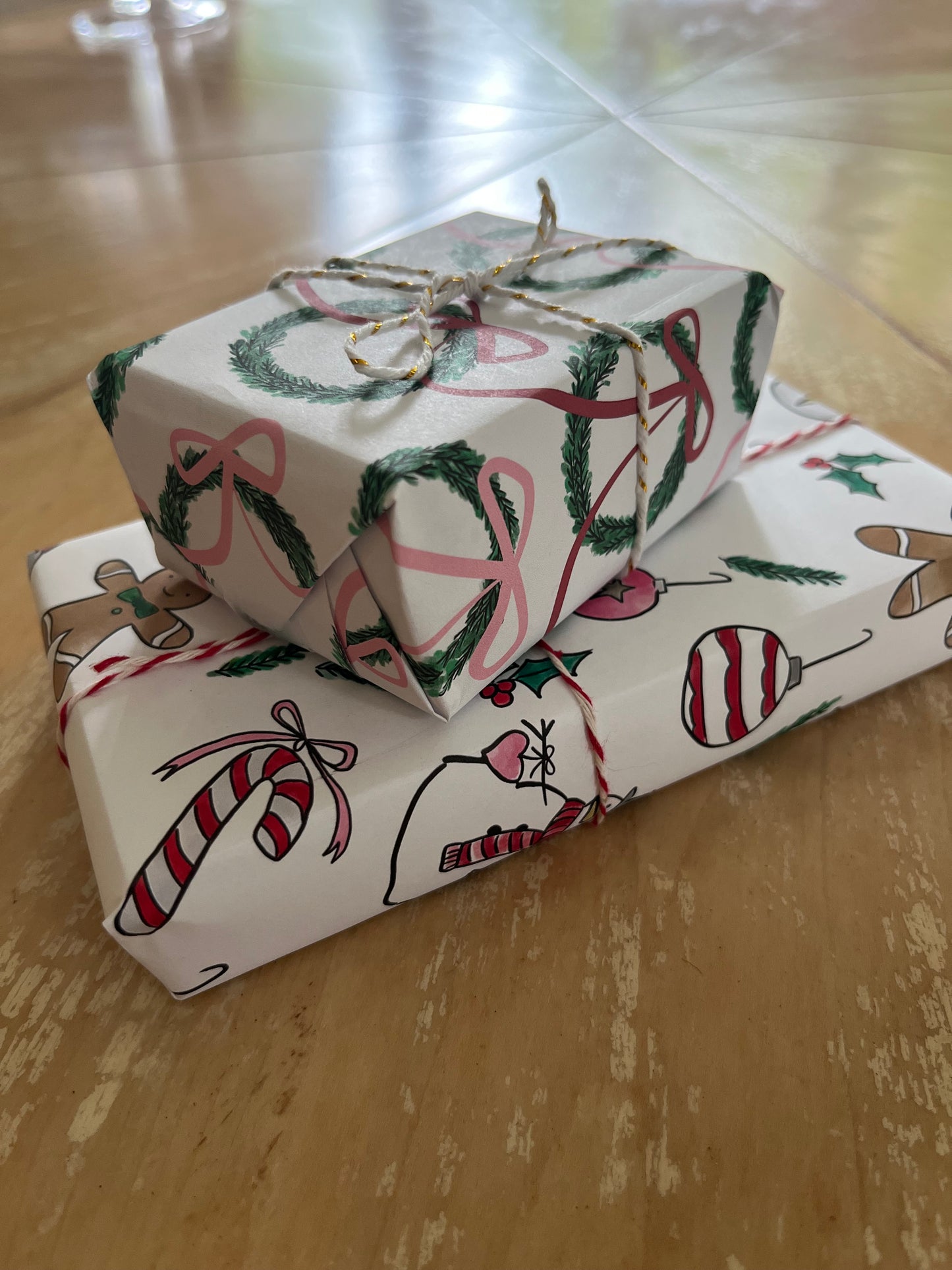 Happy Wreaths Gift Wrap Sheets